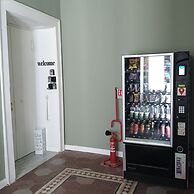 Poerio Station Rooms & Apartment