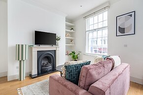 Elegant 1BR in Vibrant Soho