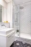 Elegant 1BR in Vibrant Soho
