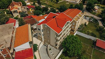 Apartments Via Mare