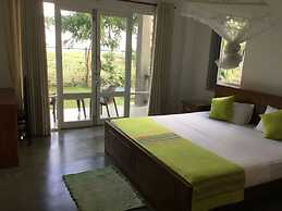 Blues Sands Beach Resort - Passikudah