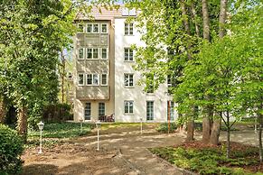 Valor by Grand Apartments