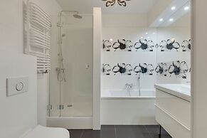 Valor by Grand Apartments