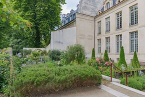 Le Marais Elegant residence
