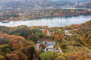 Chuncheon Happysday Pet-friendly Pension