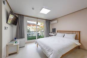 Chuncheon Happysday Pet-friendly Pension