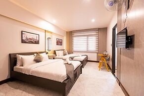 HT House