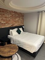 SR Compact Hotel Sinchon