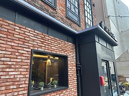 SR Compact Hotel Sinchon