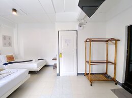 REMEMBER PHUKET TOWN HOSTEL