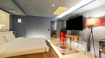 747 Motel