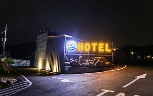747 Motel