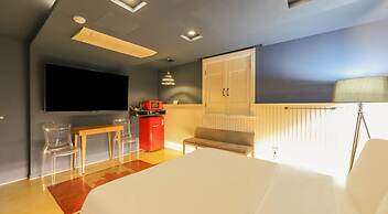 747 Motel