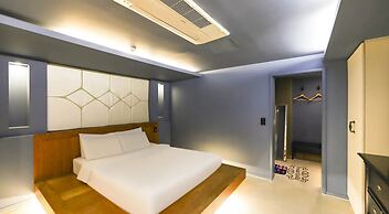 747 Motel