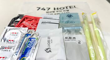 747 Motel