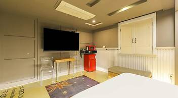747 Motel