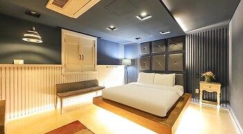747 Motel
