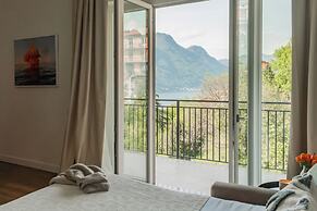 Panoramic Lake Suites