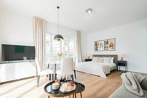 Panoramic Lake Suites