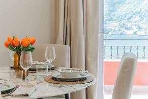 Panoramic Lake Suites