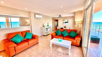 Beachfront Penthouse, 360 Large Private Terrace