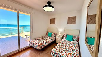 Beachfront Penthouse, 360 Large Private Terrace