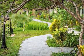 Bai Dinh Riverside Resort & Spa