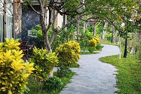 Bai Dinh Riverside Resort & Spa
