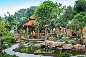 Bai Dinh Riverside Resort & Spa