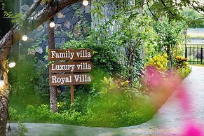 Bai Dinh Riverside Resort & Spa