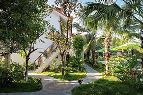 Bai Dinh Riverside Resort & Spa
