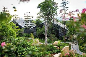 Bai Dinh Riverside Resort & Spa