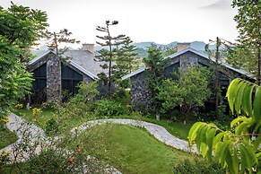 Bai Dinh Riverside Resort & Spa