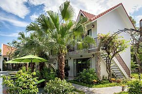 Bai Dinh Riverside Resort & Spa