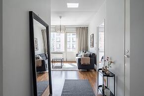 Comfy 1BR Apt with Sauna - Best Location