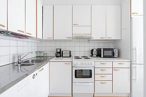 Comfy 1BR Apt with Sauna - Best Location