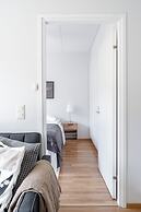 Comfy 1BR Apt with Sauna - Best Location