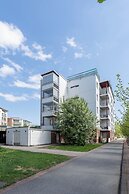 Comfy 1BR Apt with Sauna - Best Location
