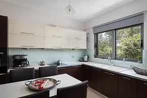 Anavil House Athenian Riviera
