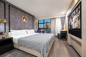 The Move River View Hotel