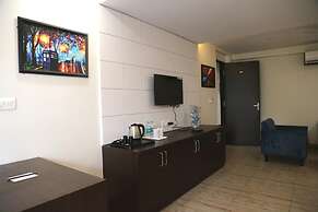 Hotel Sharon Residency