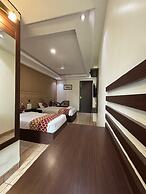 Hotel Sharon Residency