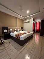 Hotel Sharon Residency