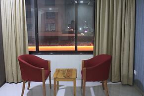 Royal Palace Hotel Surat Velanja