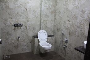 Royal Palace Hotel Surat Velanja