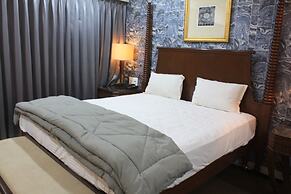 Royal Palace Hotel Surat Velanja