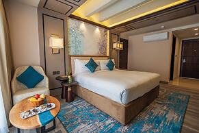 Pearl Continental Attabad Lake