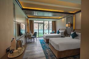 Pearl Continental Attabad Lake
