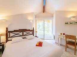 Superior Villa Escape in Lacanau