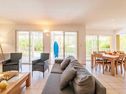 Superior Villa Escape in Lacanau